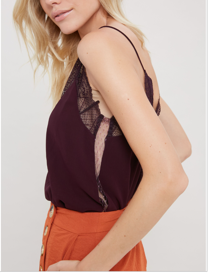 NO DRAMA LACE CAMI: WINE